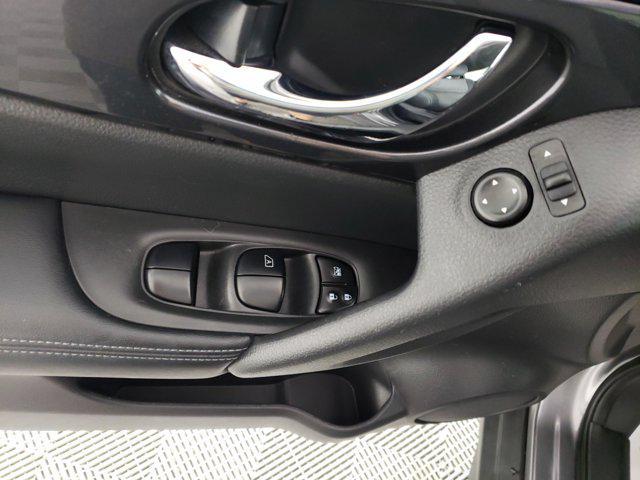 Photo of 2020 Gun Metallic Nissan Rogue