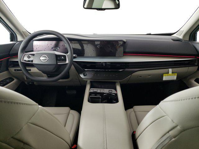 Photo of 2025 Scarlet Ember Tintcoat/Super Black Nissan Murano