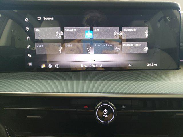 Photo of 2025 Scarlet Ember Tintcoat/Super Black Nissan Murano