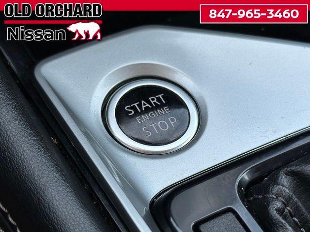 Photo of 2020 Super Black Clearcoat Nissan Altima