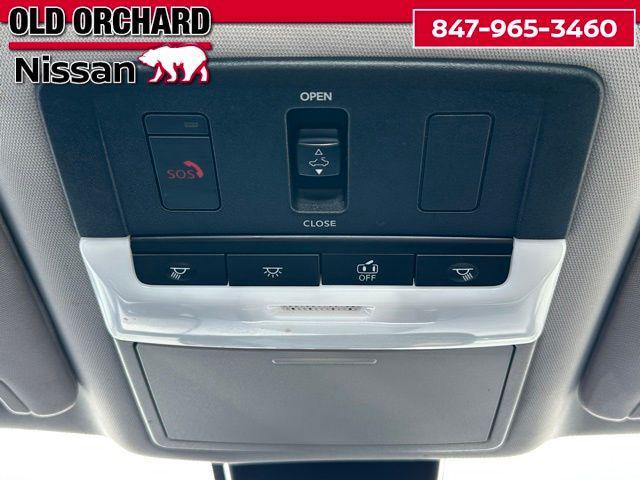Photo of 2020 Super Black Clearcoat Nissan Altima