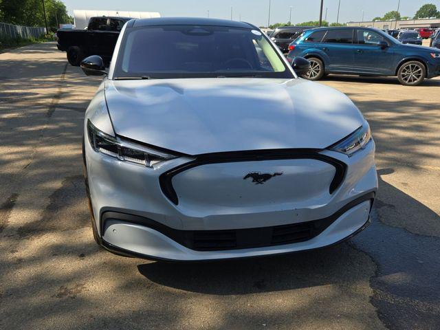 Photo of 2021 Star White Metallic Tri-Coat Ford Mustang Mach-E