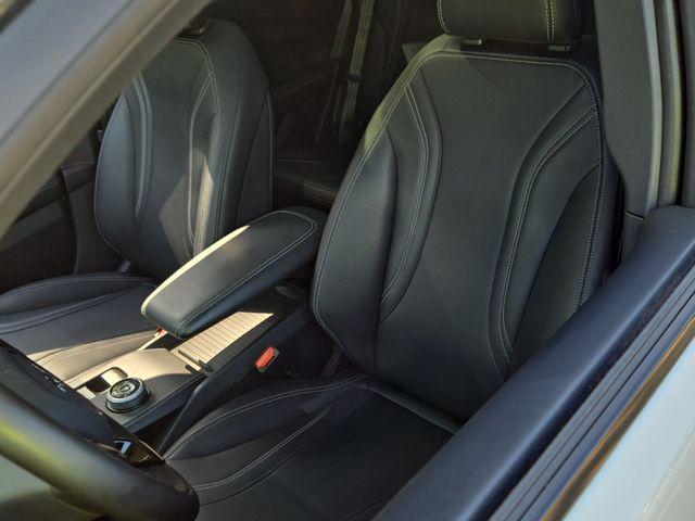 Photo of 2021 Star White Metallic Tri-Coat Ford Mustang Mach-E