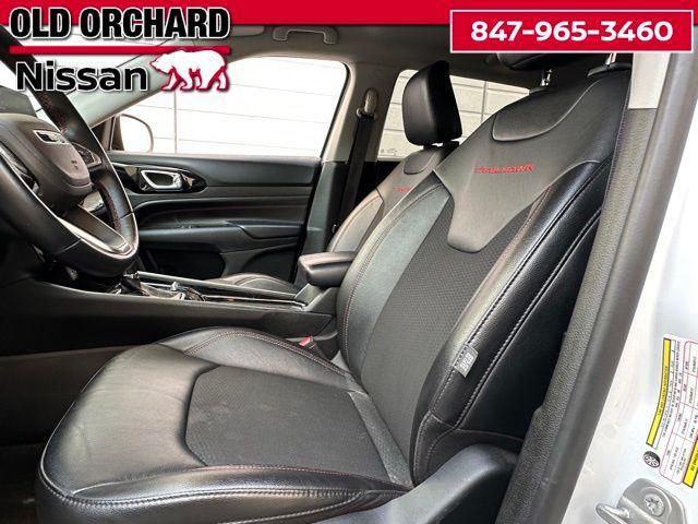 Photo of 2022 Bright White Clearcoat Jeep Compass