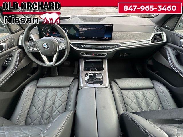 Photo of 2024 Mineral White Metallic BMW X5