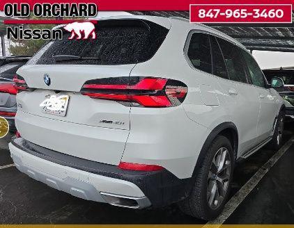 Photo of 2024 Mineral White Metallic BMW X5