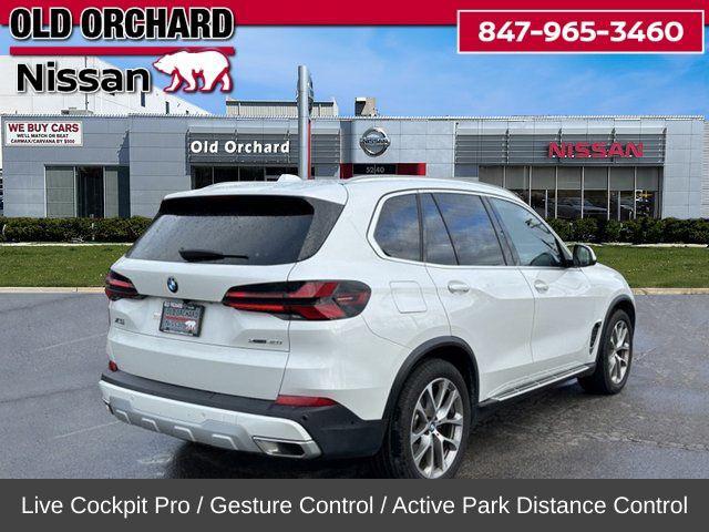 Photo of 2024 Mineral White Metallic BMW X5