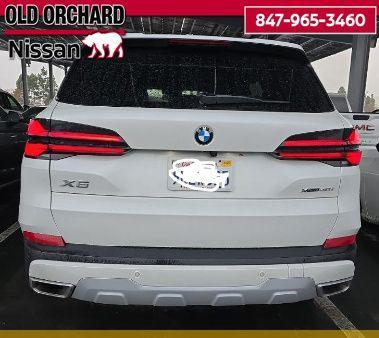 Photo of 2024 Mineral White Metallic BMW X5