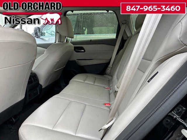 Photo of 2023 Super Black Nissan Rogue
