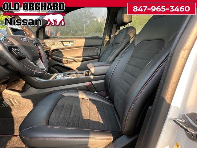 Photo of 2022 Star White Metallic Tri-Coat Ford Edge