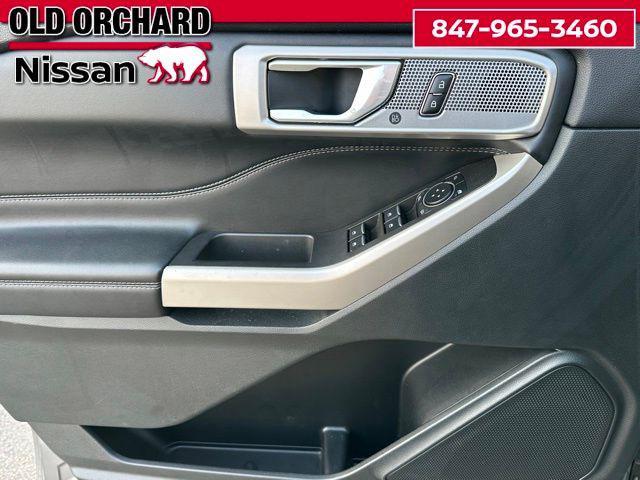 Photo of 2023 Carbonized Gray Metallic Ford Explorer