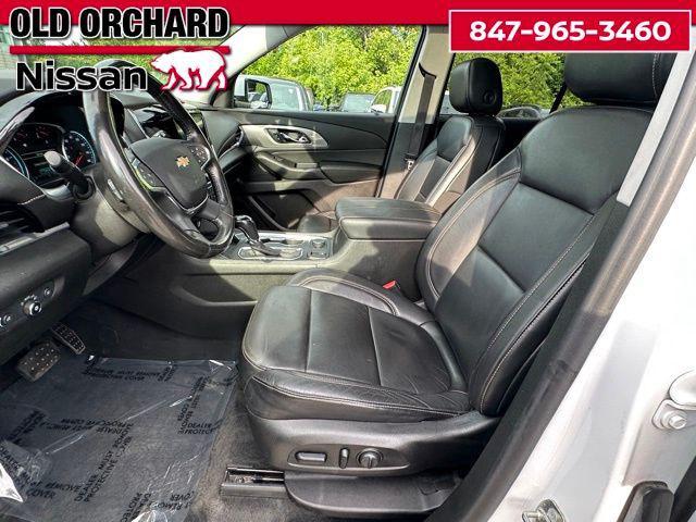 Photo of 2018 Summit White Chevrolet Traverse
