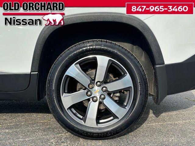 Photo of 2018 Summit White Chevrolet Traverse