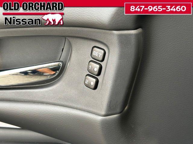 Photo of 2022 Magnetic Black Pearl Nissan Murano