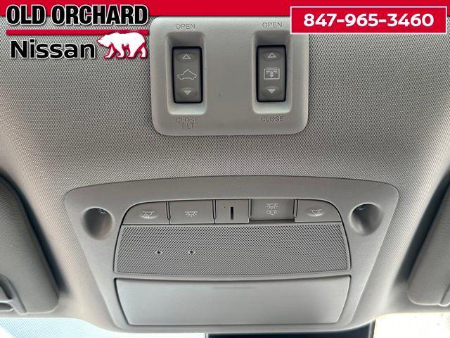 Photo of 2022 Magnetic Black Pearl Nissan Murano