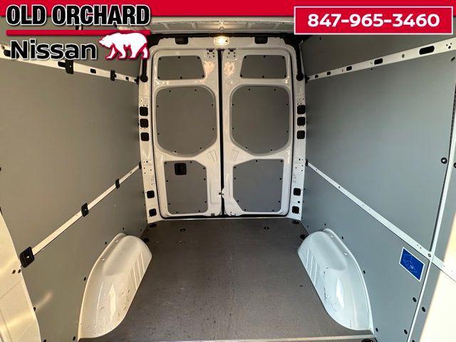 Photo of 2020 Arctic White Mercedes-Benz Sprinter 2500