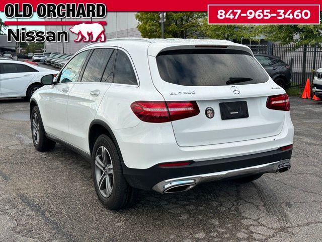 Photo of 2019 Polar White Mercedes-Benz GLC 300