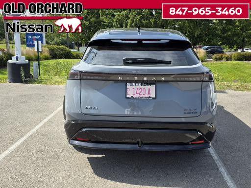 Photo of 2024 Boulder Gray Pearl/Black Diamond Pearl Nissan ARIYA