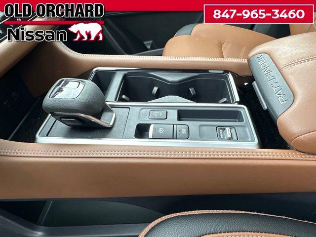 Photo of 2024 Super Black Nissan Pathfinder