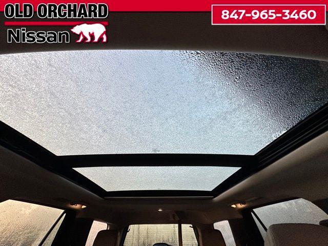 Photo of 2021 Star White Metallic Tri-Coat Ford Expedition