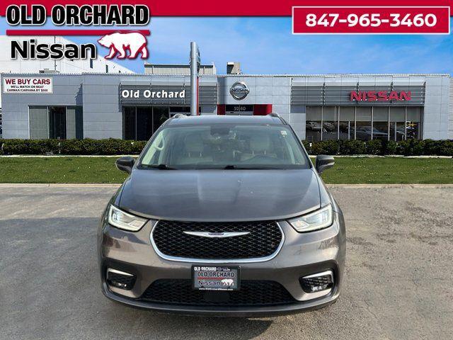 Photo of 2021 Granite Crystal Metallic Clearcoat Chrysler Pacifica