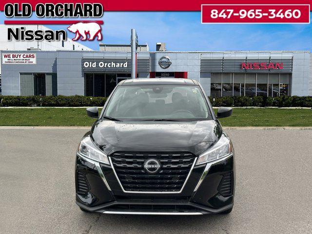Photo of 2024 Super Black Nissan Kicks