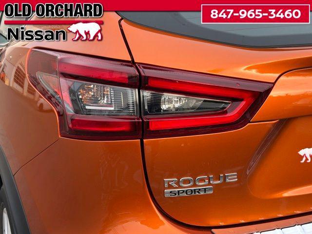 Photo of 2022 Monarch Orange Metallic Nissan Rogue Sport