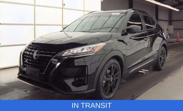 Photo of 2024 Super Black Nissan Kicks