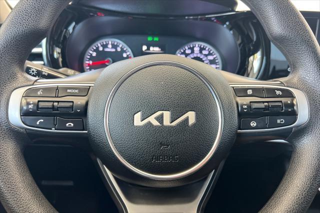 Photo of 2023 Glacial White Pearl Kia K5
