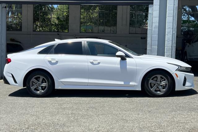 Photo of 2023 Glacial White Pearl Kia K5