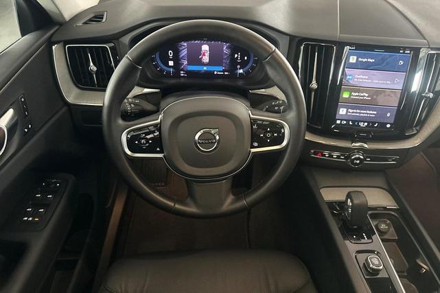 Photo of 2025 Onyx Black Volvo XC60