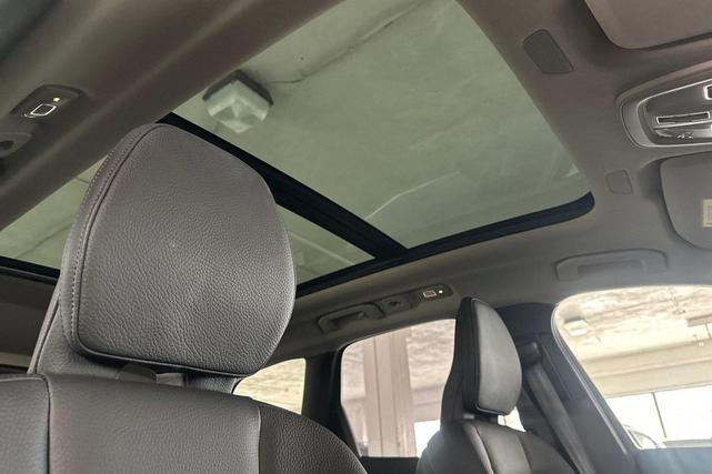 Photo of 2025 Onyx Black Volvo XC60