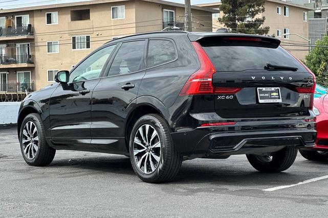 Photo of 2025 Onyx Black Volvo XC60