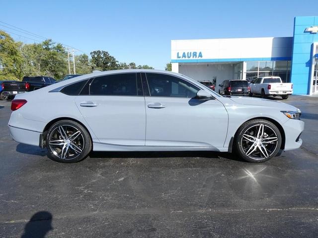 Photo of 2022 Sonic Gray Pearl Honda Accord