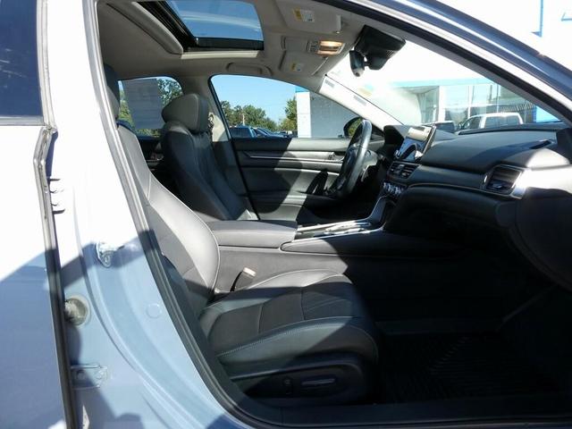 Photo of 2022 Sonic Gray Pearl Honda Accord