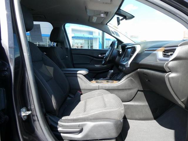 Photo of 2017 Iridium Metallic GMC Acadia