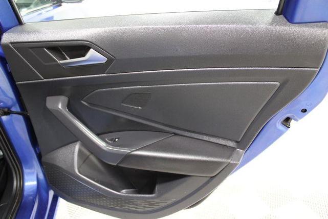 Photo of 2022 Rising Blue Metallic Volkswagen Jetta