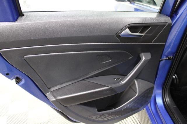 Photo of 2022 Rising Blue Metallic Volkswagen Jetta