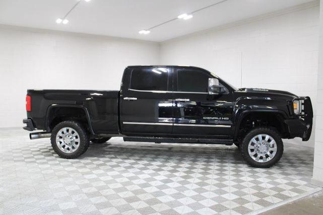 Photo of 2015 Onyx Black GMC Sierra 2500