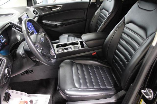 Photo of 2024 Agate Black Ford Edge