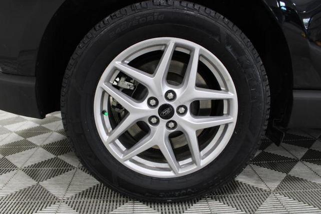 Photo of 2024 Agate Black Ford Edge