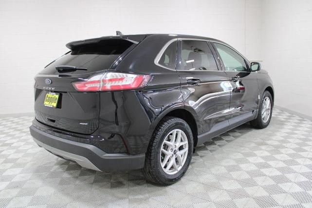 Photo of 2024 Agate Black Ford Edge