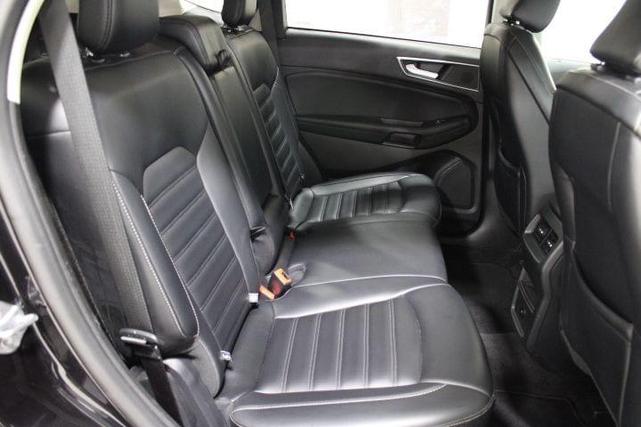 Photo of 2024 Agate Black Ford Edge