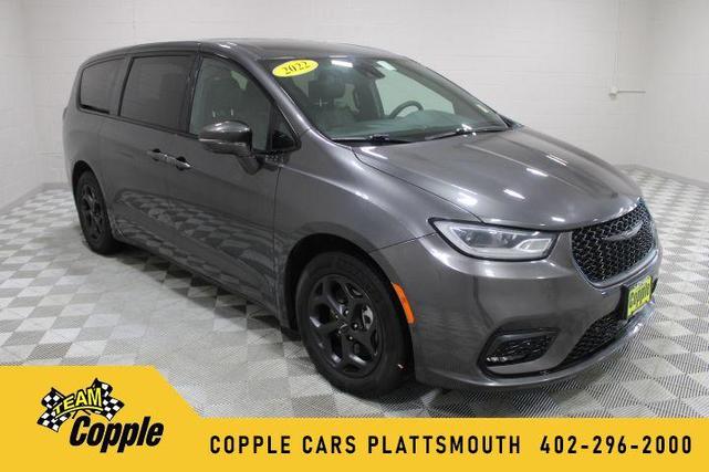 2022 Chrysler Pacifica Hybrid