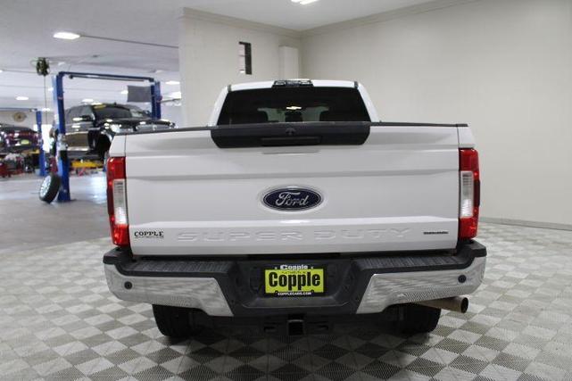 Photo of 2019 Oxford White Ford F-250