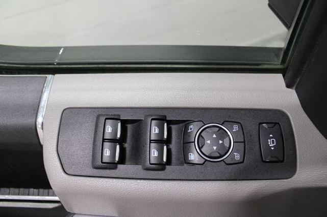 Photo of 2019 Oxford White Ford F-250