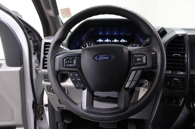 Photo of 2019 Oxford White Ford F-250