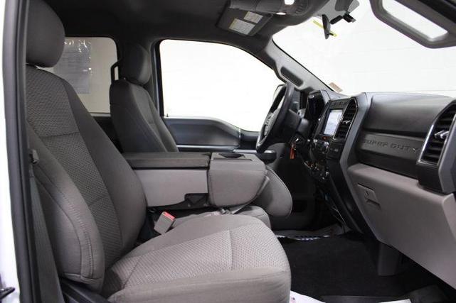 Photo of 2019 Oxford White Ford F-250