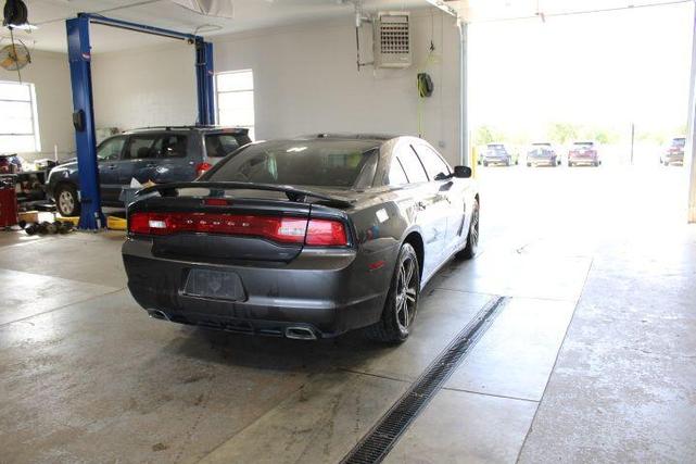 Photo of 2014 Granite Crystal Dodge Charger