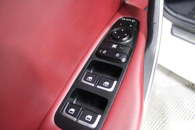 Photo of 2021 Snow White Pearl Kia Stinger